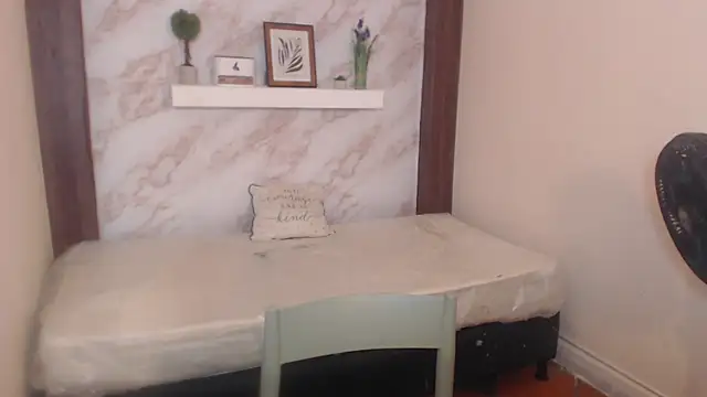 DulceLuna6 online show from September 26, 2025, 2:51 am