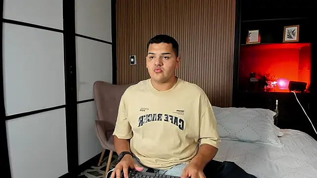 NathanGrand  online show from October 1, 2025, 4:17 am