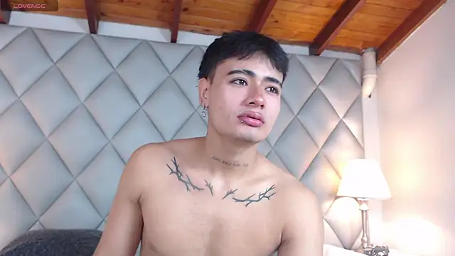 Snapshot of Clement_Reyes chatting on October 8, 2025, 12:39 pm Clement Reyes online show from October 8, 2025, 12:39 pm