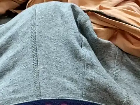 johnhonai001 online show from September 19, 2025, 2:32 pm