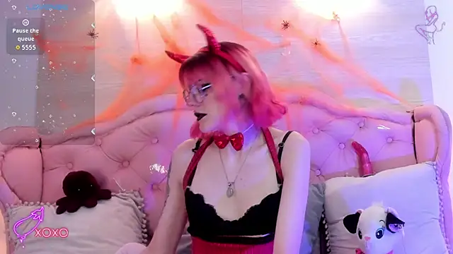 Rossiie Hunt  online show from October 13, 2025, 4:19 pm