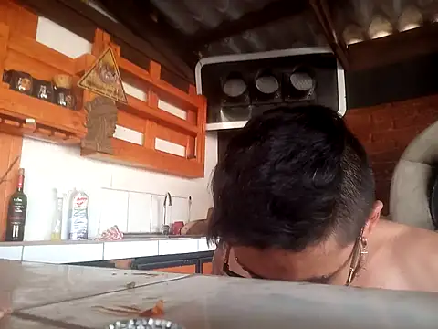 Lionardovssf35 online show from October 16, 2025, 3:53 pm