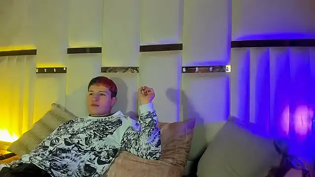 ANLLELOAndANGELA online show from February 4, 2026, 4:02 pm