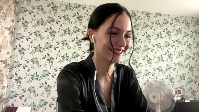 DevoraShaban online show from September 22, 2025, 4:29 am