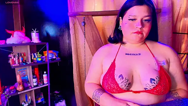 Miilaa    online show from November 22, 2025, 12:48 pm