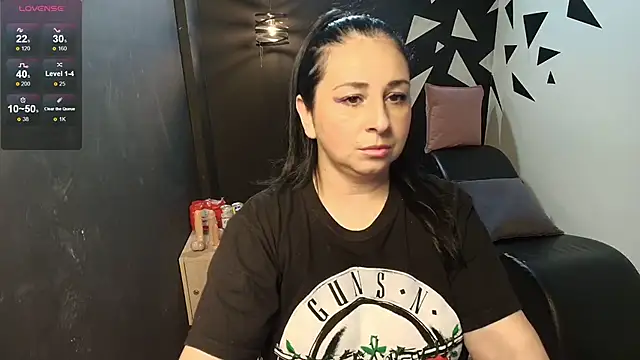 Snapshot of AgataThompson_ chatting on November 18, 2025, 6:00 pm AgataThompson online show from November 18, 2025, 6:00 pm