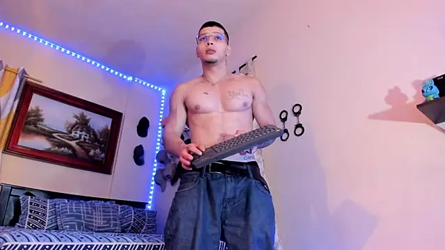 Matt your master  online show from October 6, 2025, 11:27 pm