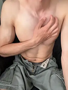 gymratforyouu online show from June 25, 2026, 1:03 am