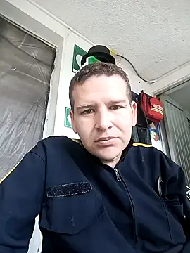 Snapshot of thefollador69 chatting on October 27, 2025, 4:08 pm thefollador69 online show from October 27, 2025, 4:08 pm