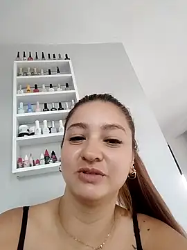 Mia Roushlatin online show from September 26, 2025, 12:56 pm