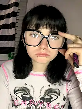 slttystargirl online show from October 7, 2025, 4:35 am