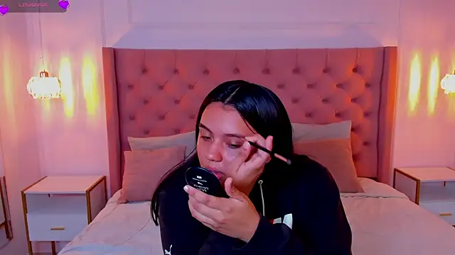 madison monroy online show from October 1, 2025, 3:00 am