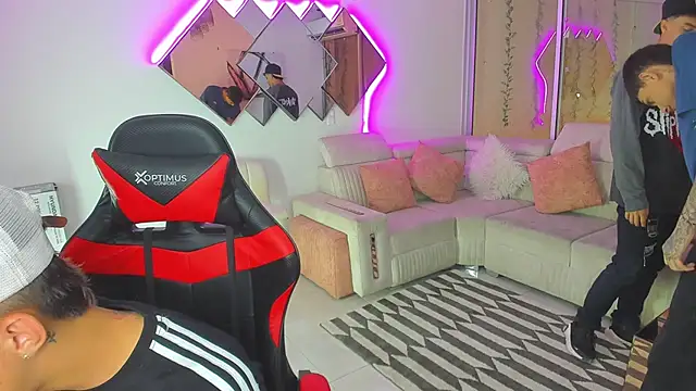 Snapshot of Houseofwarrios chatting on November 20, 2025, 5:30 am Houseofwarrios online show from November 20, 2025, 5:30 am