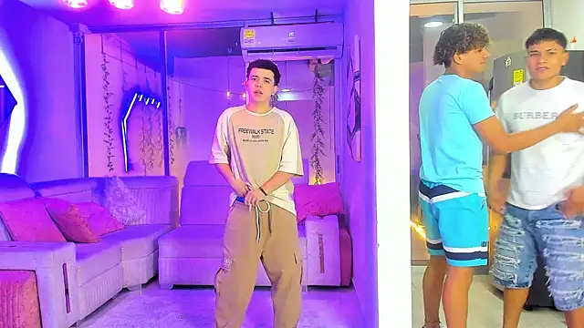 Snapshot of Houseofwarrios chatting on January 18, 2026, 5:44 am Houseofwarrios online show from January 18, 2026, 5:44 am