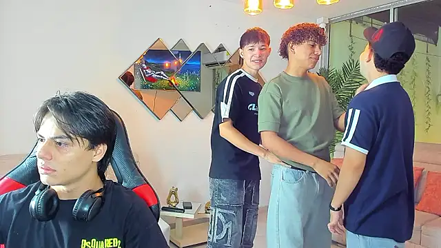 Snapshot of Houseofwarrios chatting on March 4, 2026, 5:15 am Houseofwarrios online show from March 4, 2026, 5:15 am