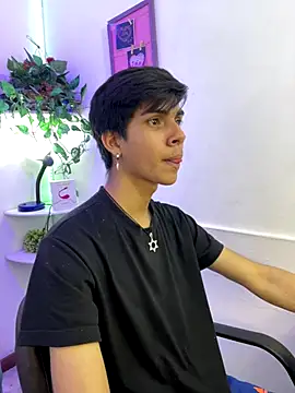 David 925  online show from December 15, 2025, 8:03 pm