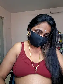 queendivya online show from July 18, 2026, 1:36 am