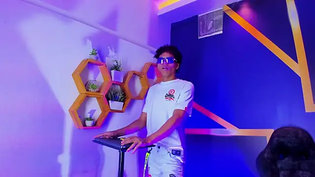 Imperialboys 2 online show from September 19, 2025, 4:05 am