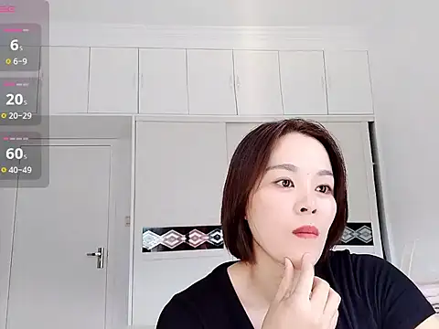 juhua520 online show from September 22, 2025, 3:01 am