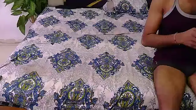 Lovelyy-couple online show from February 6, 2026, 5:03 am