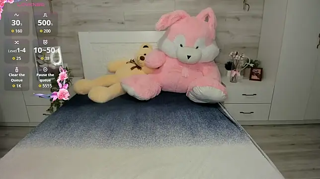 Alisa Glamour online show from October 18, 2025, 10:06 am