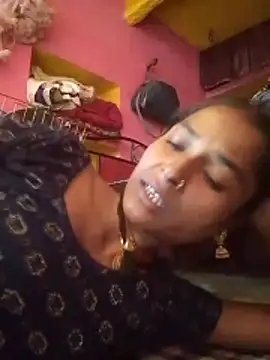 Snapshot of Hot_reshmaji chatting on June 18, 2026, 4:11 am Hot reshmaji online show from June 18, 2026, 4:11 am