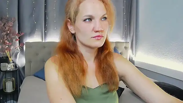 IvetaRayy online show from September 19, 2025, 1:15 pm