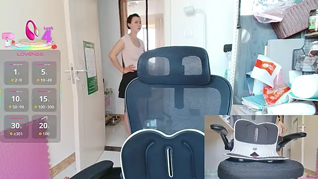 Snapshot of sallycui chatting on August 1, 2026, 11:58 pm sallycui online show from August 1, 2026, 11:58 pm