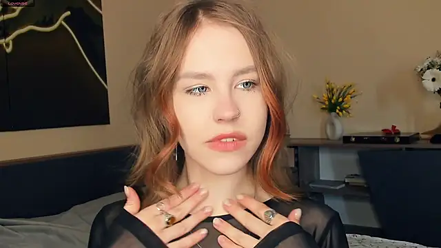 MaliaBourraine online show from April 6, 2026, 7:20 am