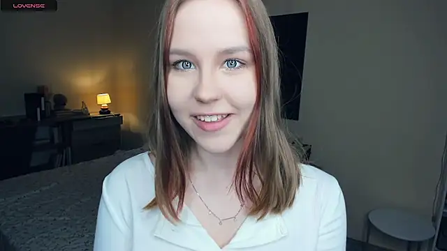 Snapshot of MaliaBourraine chatting on September 24, 2025, 7:48 am MaliaBourraine online show from September 24, 2025, 7:48 am