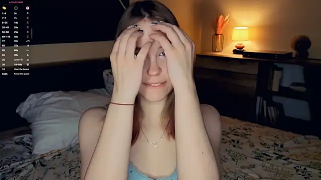 Snapshot of MaliaBourraine chatting on November 28, 2025, 7:08 am MaliaBourraine online show from November 28, 2025, 7:08 am