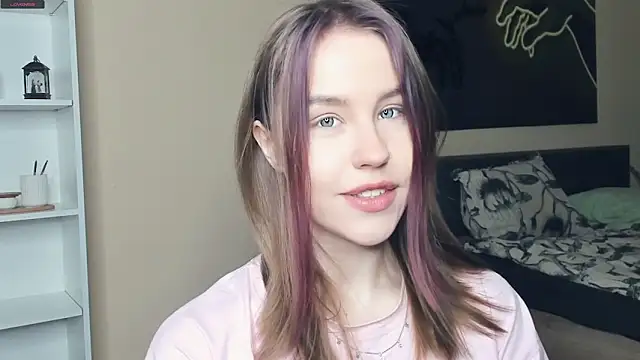MaliaBourraine online show from May 29, 2026, 7:25 am