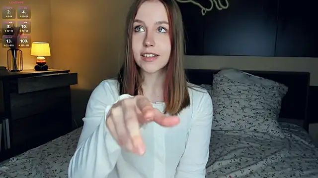 Snapshot of MaliaBourraine chatting on October 8, 2025, 7:10 am MaliaBourraine online show from October 8, 2025, 7:10 am