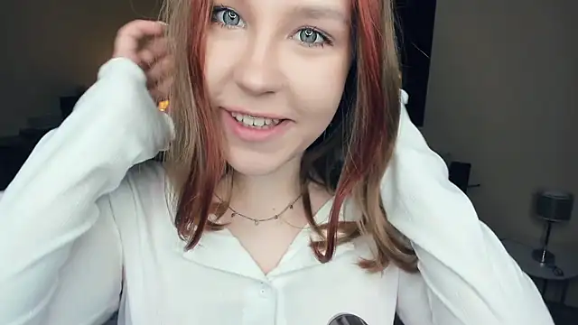 Snapshot of MaliaBourraine chatting on September 23, 2025, 9:05 am MaliaBourraine online show from September 23, 2025, 9:05 am