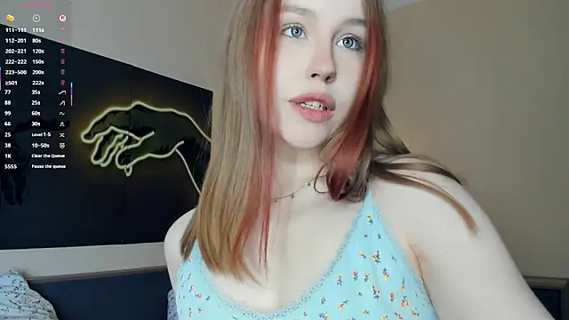 MaliaBourraine online show from January 9, 2026, 7:04 am