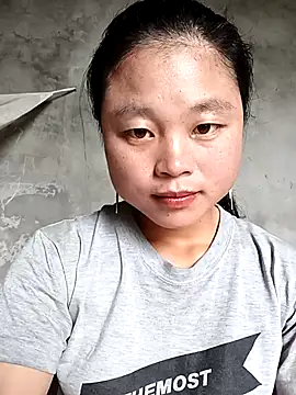 clara-cute online show from September 26, 2025, 4:41 am