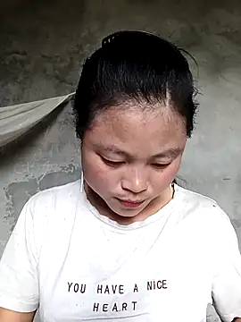 clara-cute online show from October 3, 2025, 4:47 am