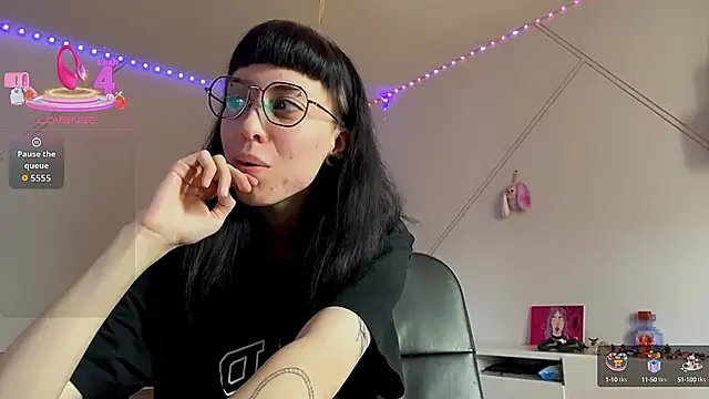 hello veronica online show from September 30, 2025, 4:07 am