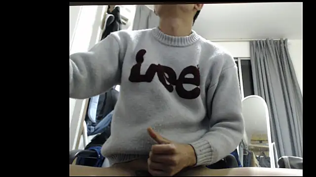 leeyoung  online show from February 5, 2026, 1:40 pm