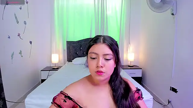 raiderandroxie online show from November 19, 2025, 1:11 pm