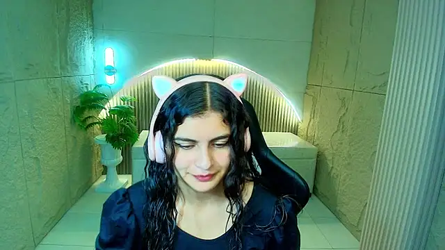 dany r  online show from March 23, 2026, 1:22 pm