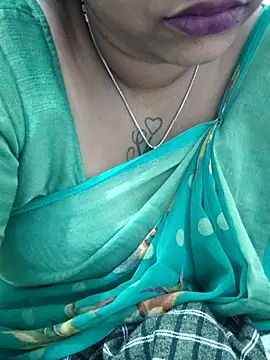 sweetqueen143 online show from March 6, 2026, 4:40 am