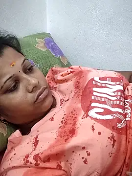 sweetqueen143 online show from February 25, 2026, 6:46 am