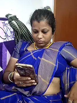 sweetqueen143 online show from May 28, 2026, 7:05 am