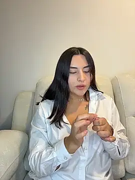 Juli 4 online show from September 20, 2025, 11:21 pm