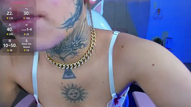 Gyal 8  online show from November 27, 2025, 3:29 am