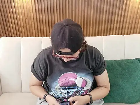 dirty feelena online show from January 16, 2026, 4:33 pm