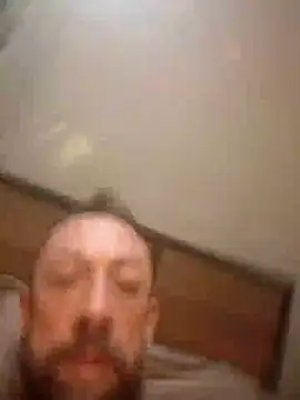 sempredurohot online show from September 23, 2025, 7:54 pm