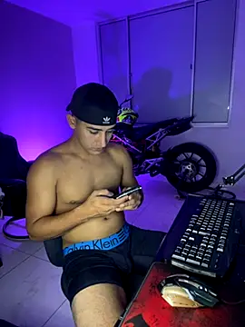maxx 027 online show from October 7, 2025, 5:41 am