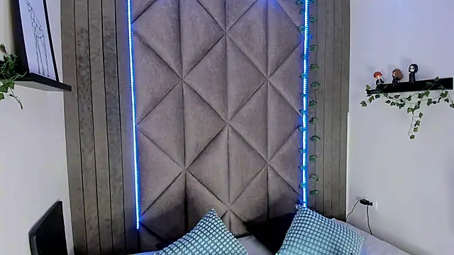 MyApril   online show from February 11, 2026, 11:43 am